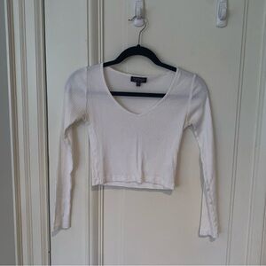 Topshop White Ribbed Material Long Sleeved Slightly Cropped Top Size S/2